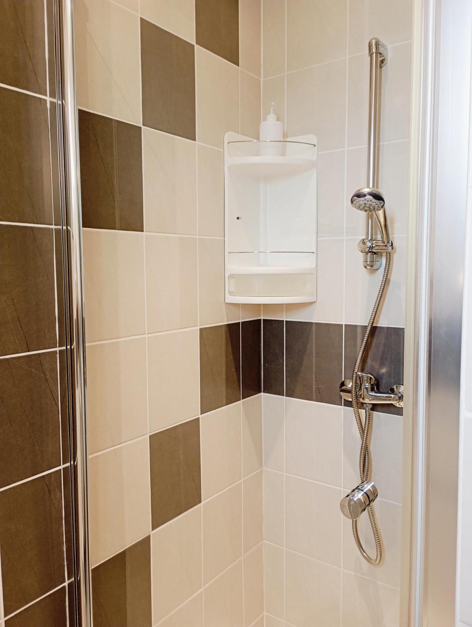 Grand Appartement Proche Port Et Plages, 6 A 8 Pers, 3 Chambres, Climatise Agde Luaran gambar