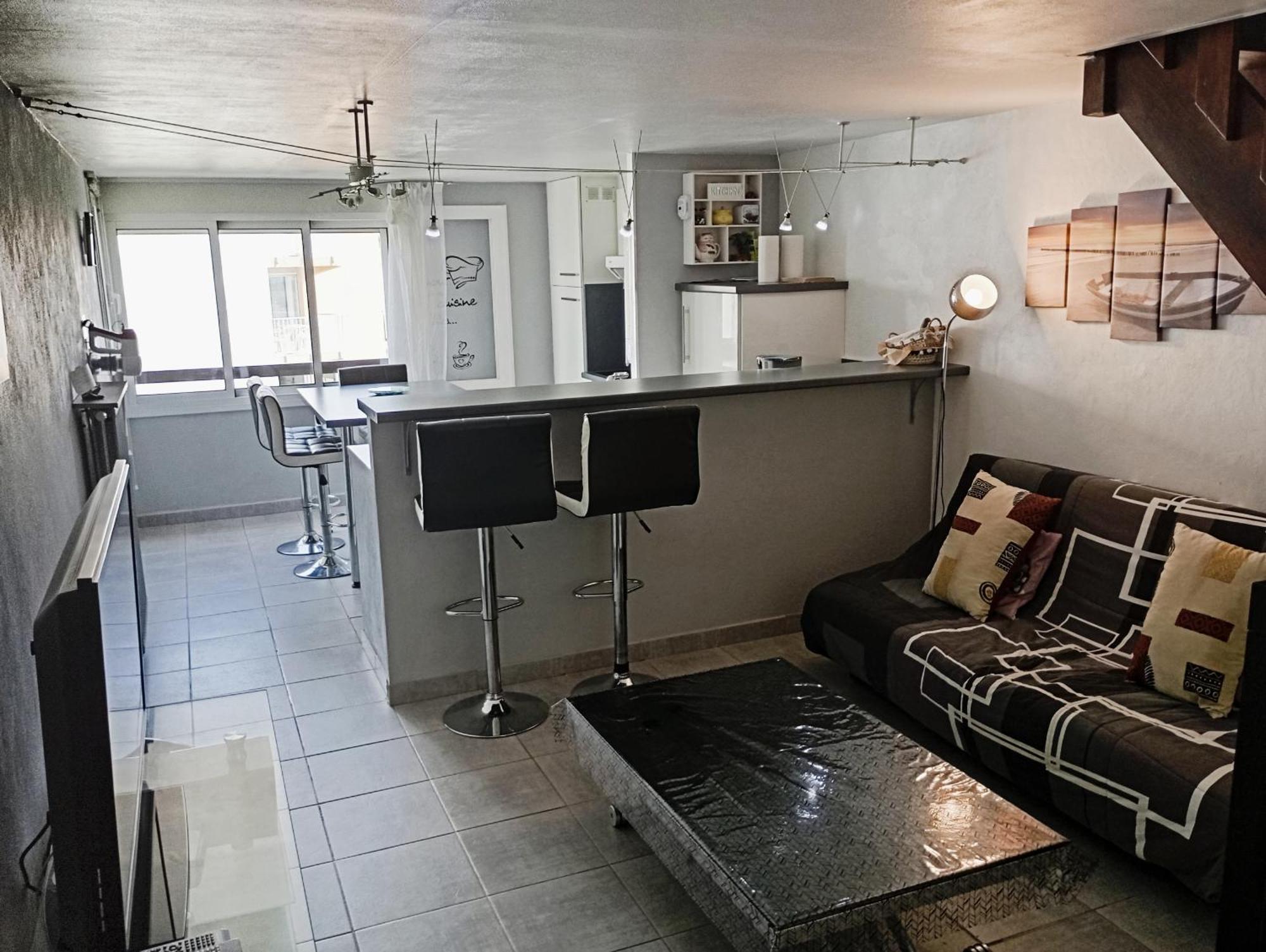 Grand Appartement Proche Port Et Plages, 6 A 8 Pers, 3 Chambres, Climatise Agde Luaran gambar
